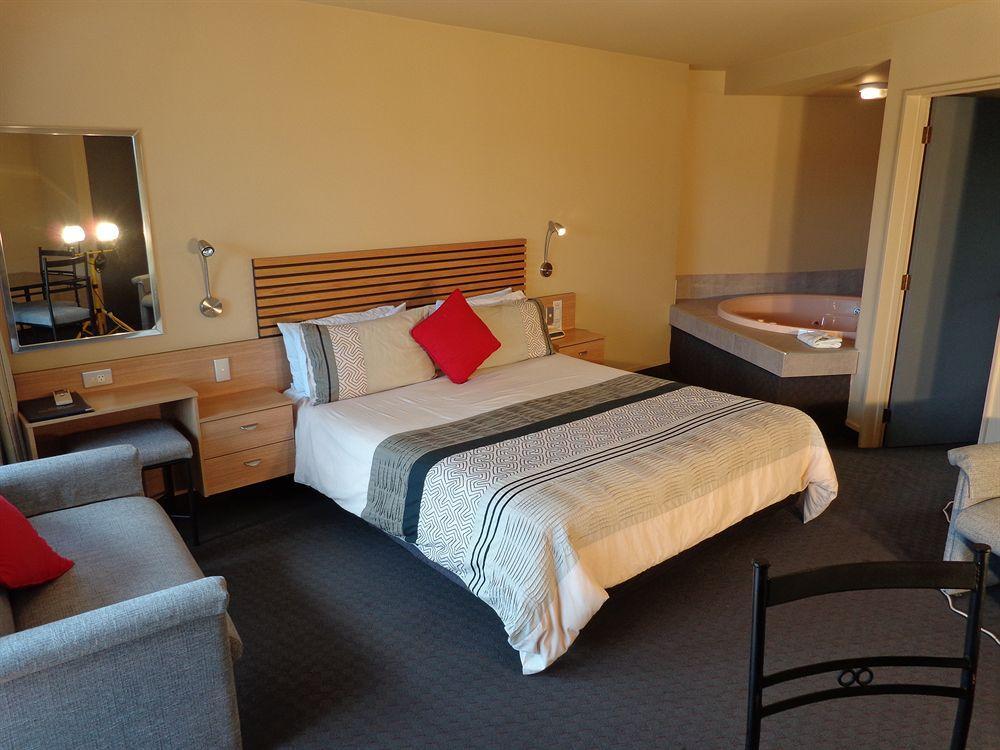 Clearwater Motor Lodge เทาโป ภายนอก รูปภาพ
